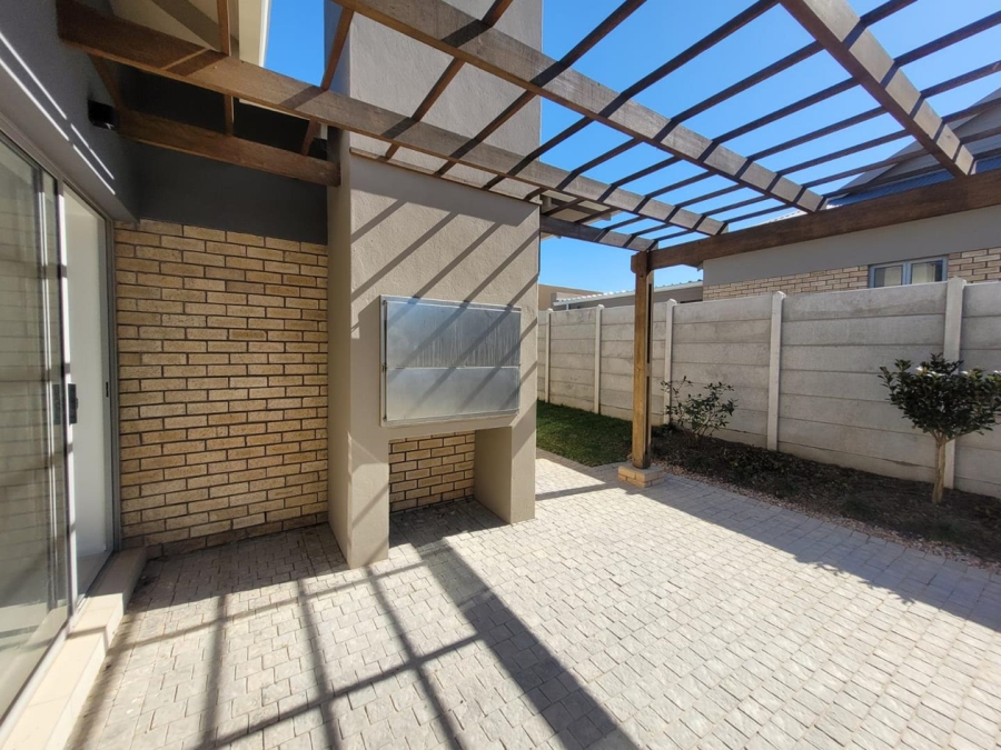 3 Bedroom Property for Sale in Mooikloof Country Estate Western Cape